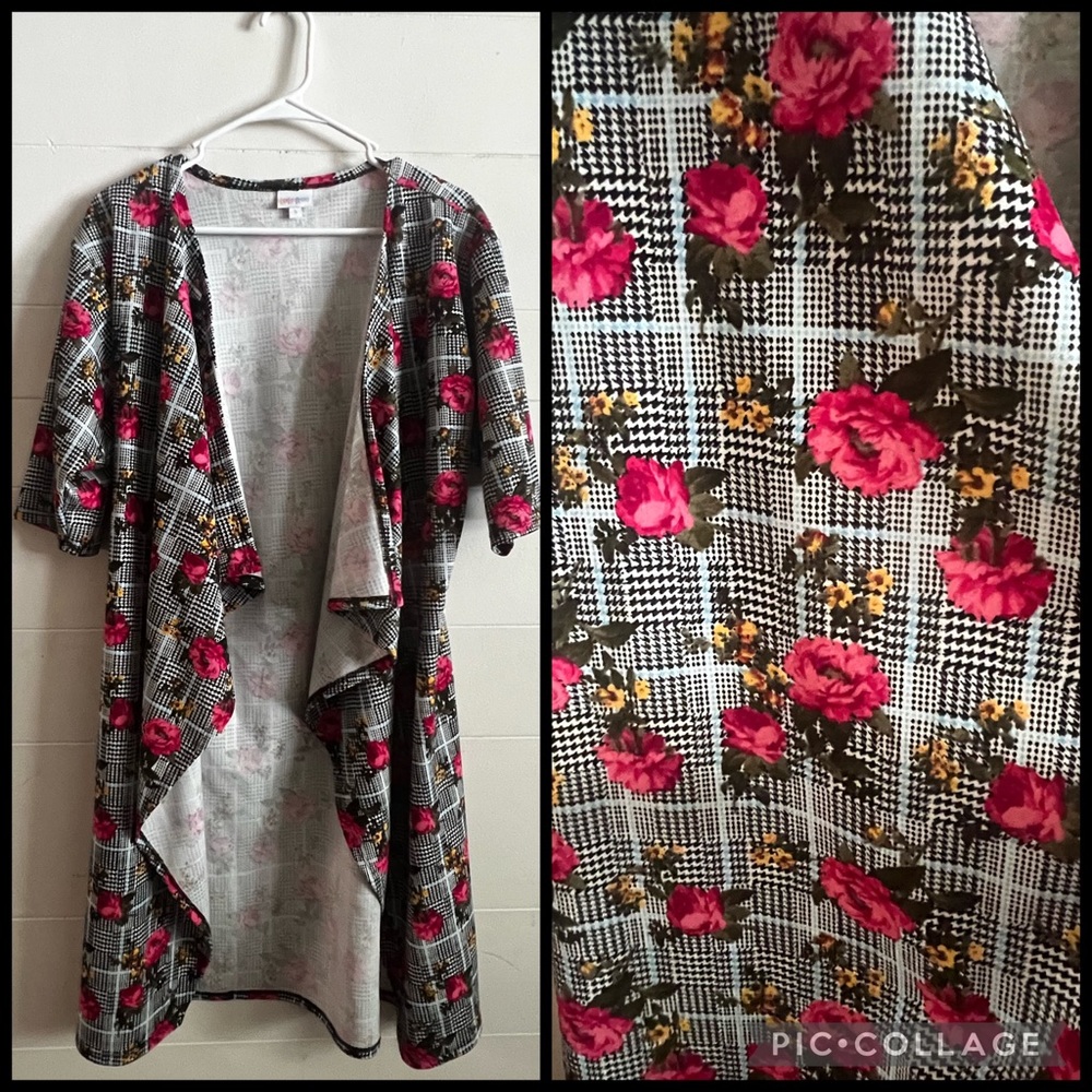 LuLaRoe Shirley (small, fits like XL or 1X)